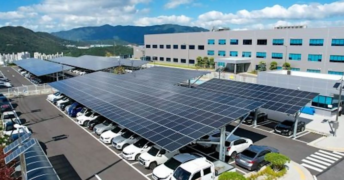New national law will turn large parking lots into solar power farms