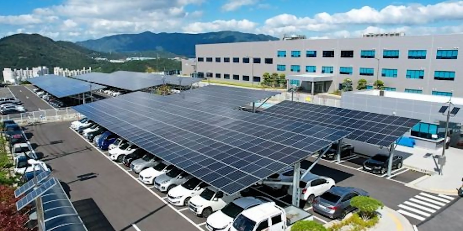 New national law will turn large parking lots into solar power farms