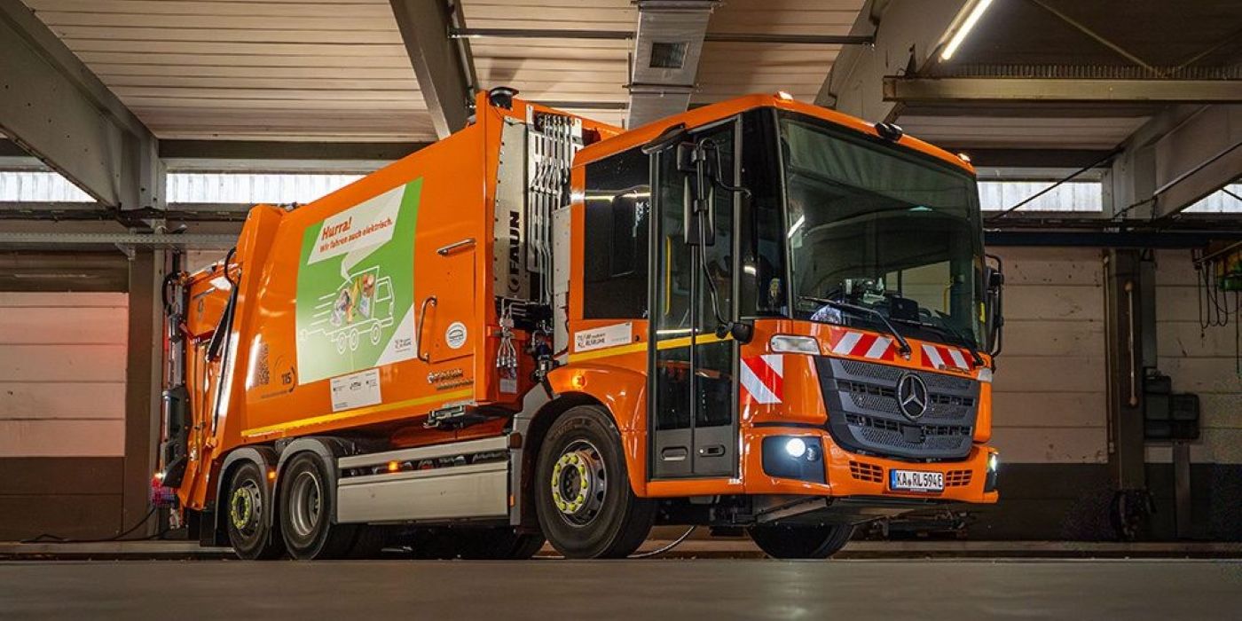 Mercedes takes out the trash as German city deploys 18 electric garbage trucks