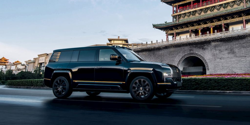 BYD-luxury-SUV-tree-drop