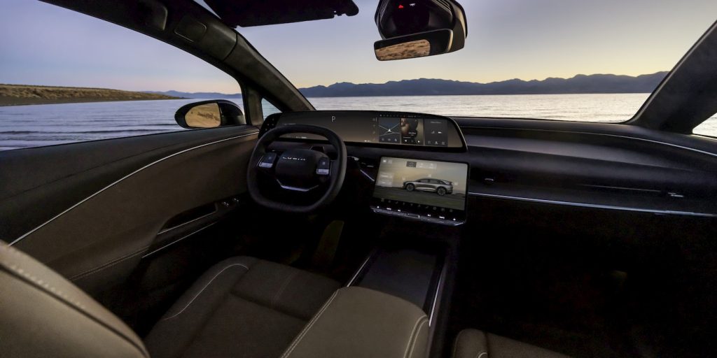 Lucid-Gravity-Touring-interior