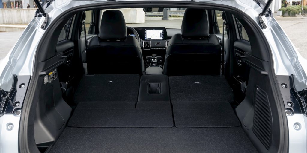 Toyota-Urban-Cruiser-interior-space