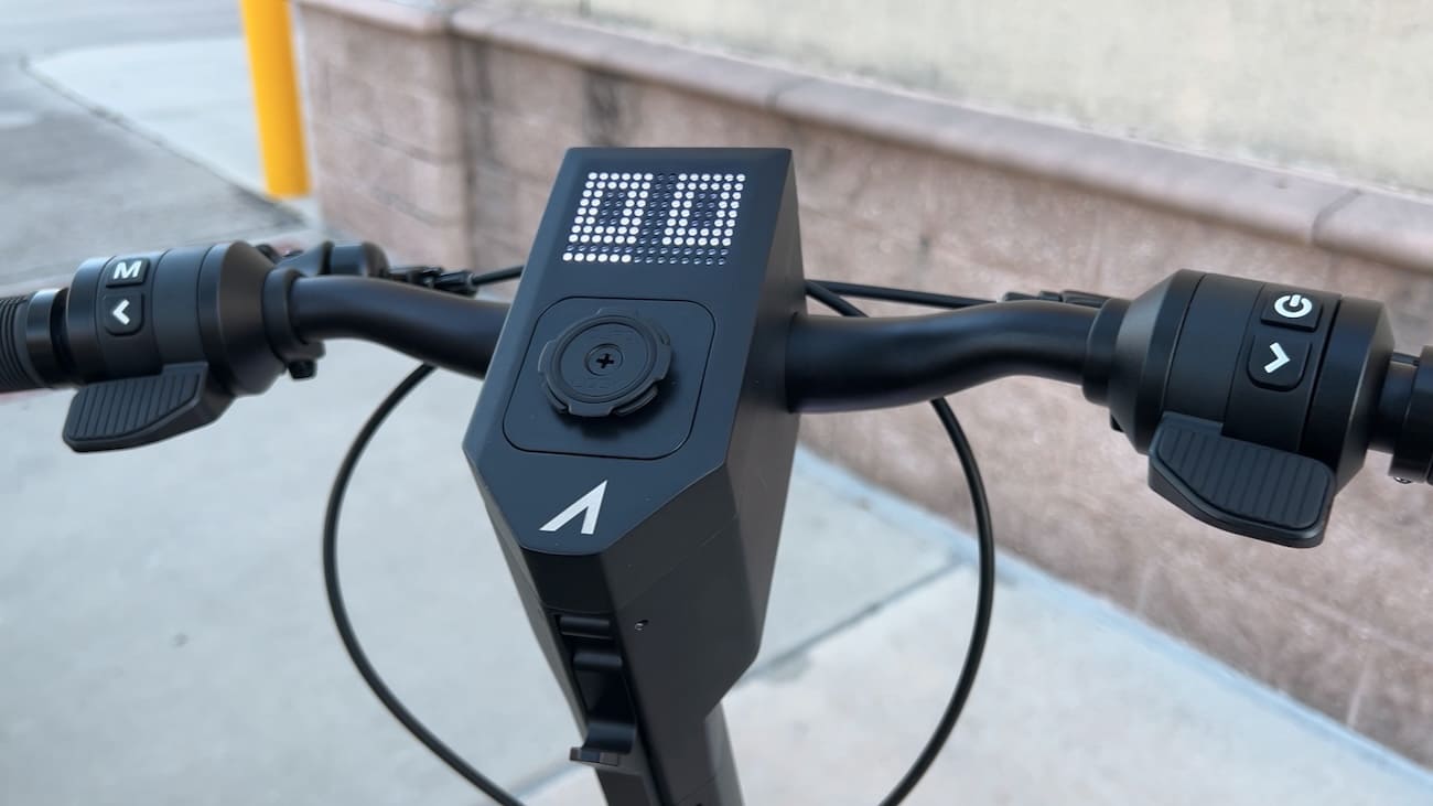 Apollo Phantom 2.0 review: A fast and capable electric scooter that ...