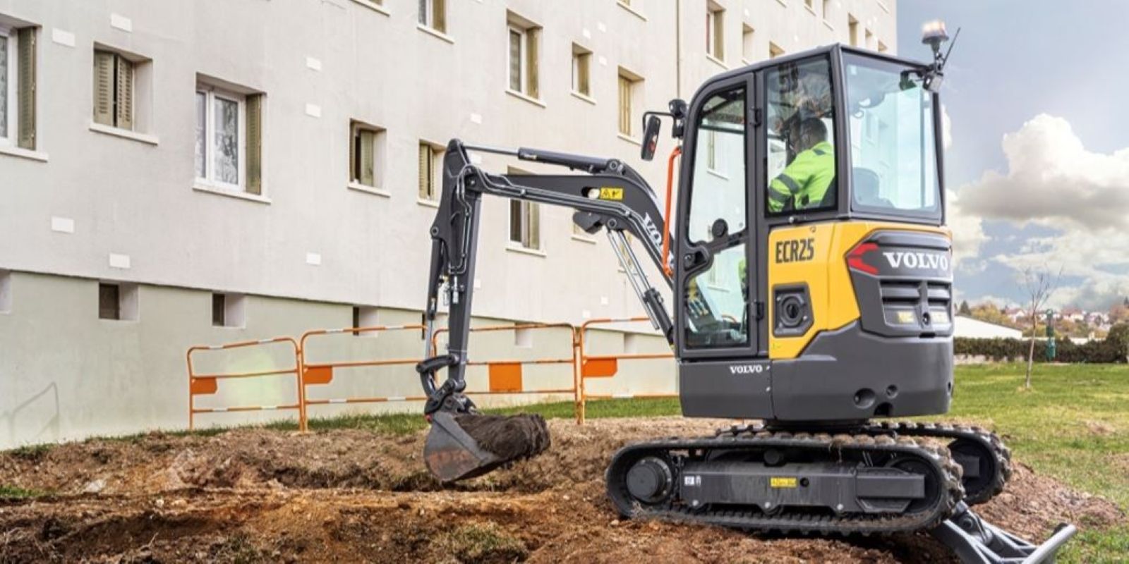 Happy holidays! Volvo CE gifts new electric excavator to&hellip;