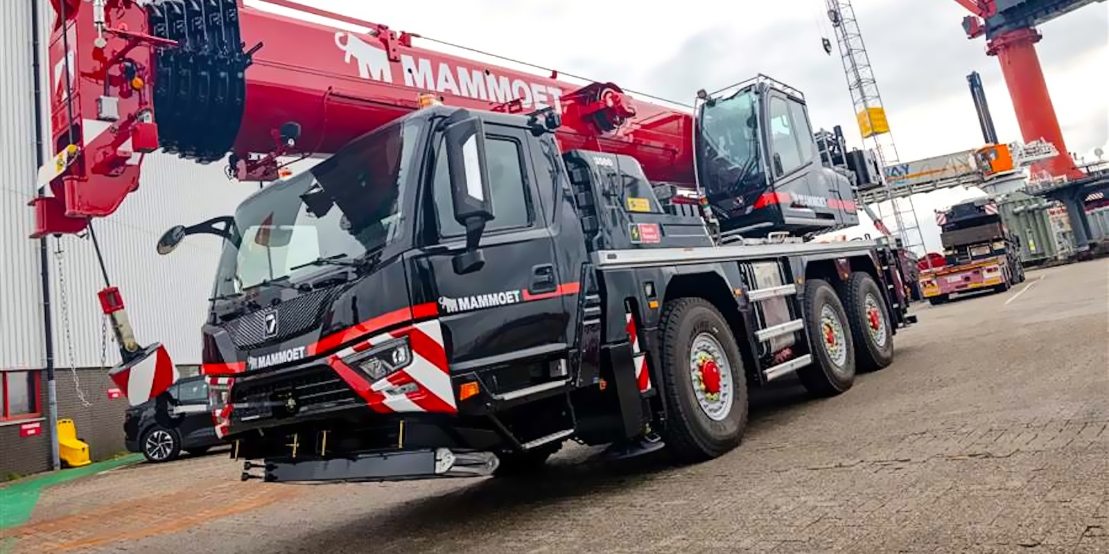 Mammoet expands electric vehicle fleet with massive XCMG hybrid crane