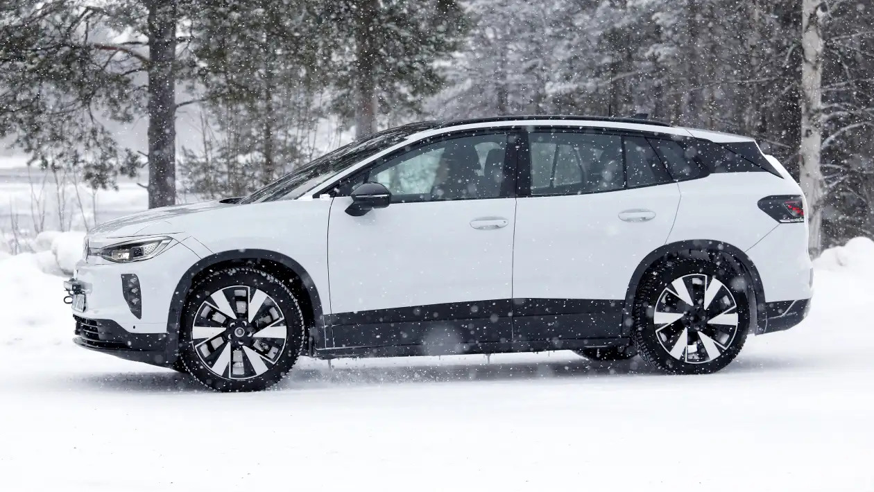 Volkswagen-ID.4-facelift-side