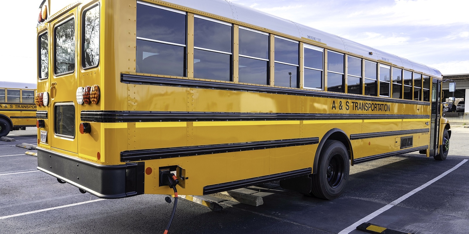InspireNOLA Rolls Out Louisiana's Largest Electric School Bus Fleet!