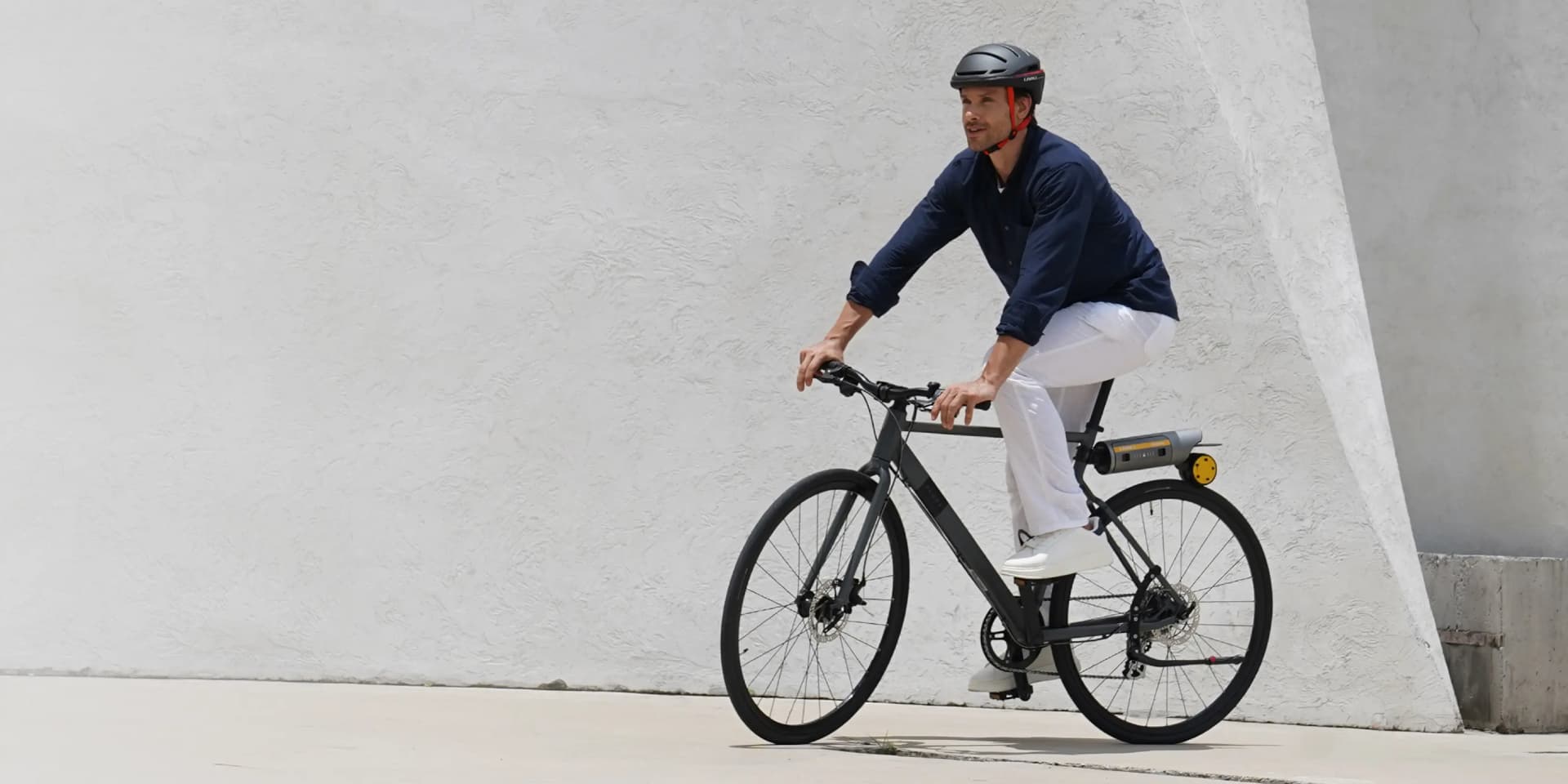 photo of This lightweight device can turn almost any bike electric in seconds image