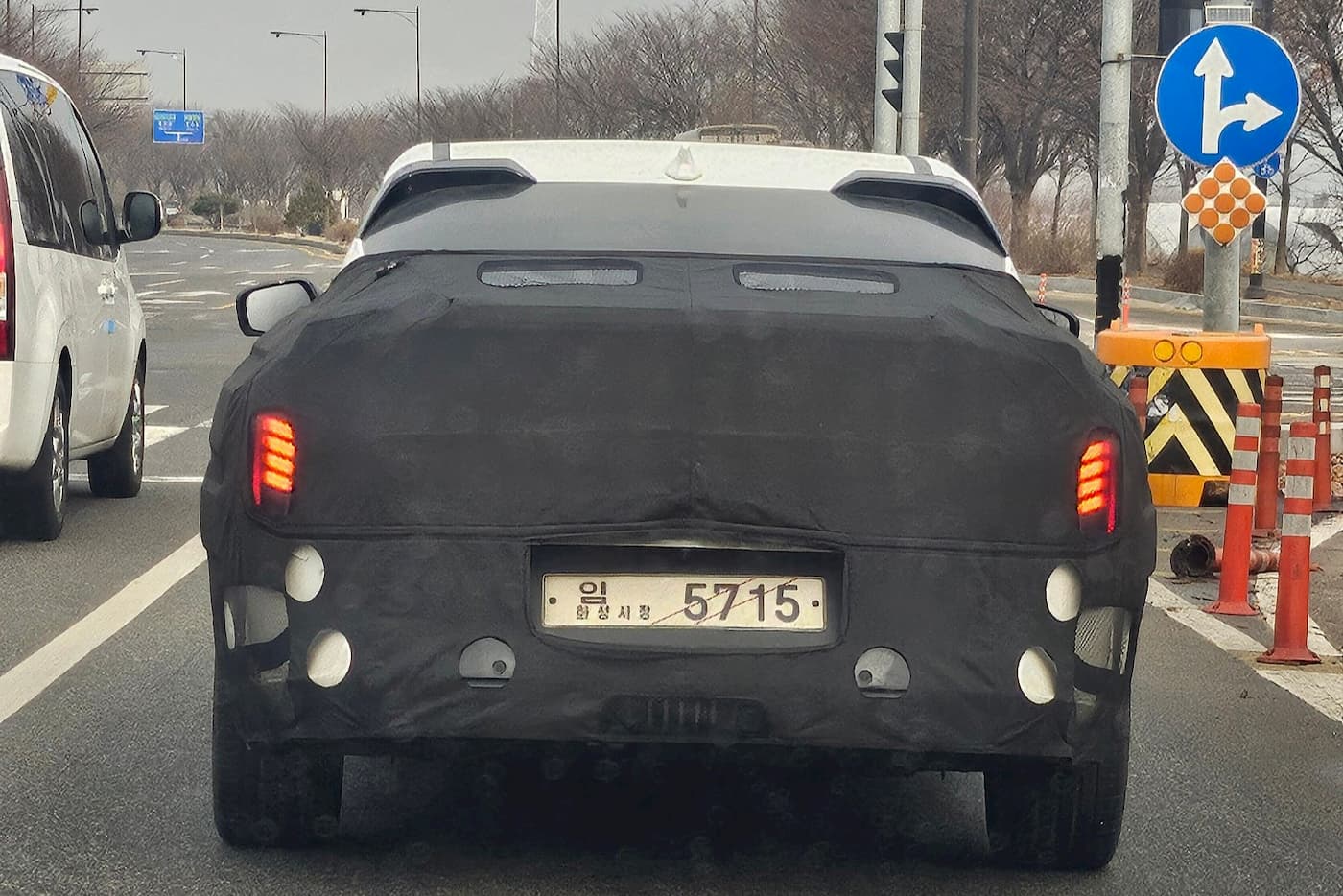 Kia-electric-hot-hatch-spotted