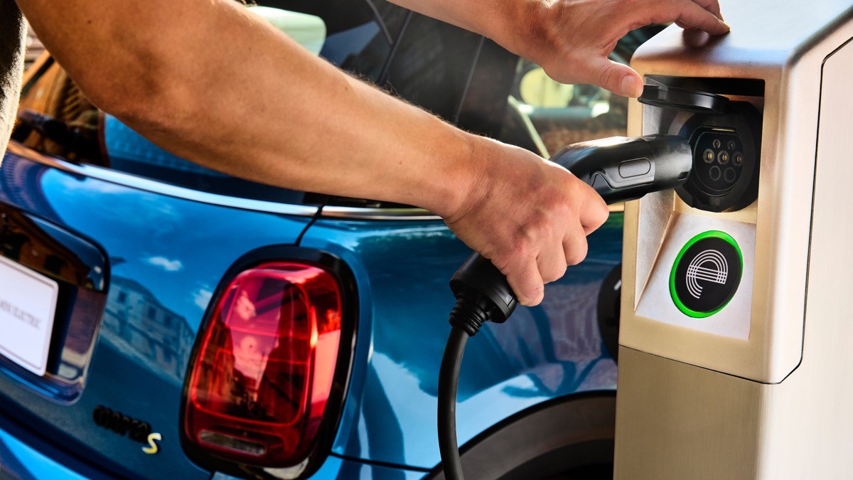 In Washington, DC, curbside parking just became EV charging