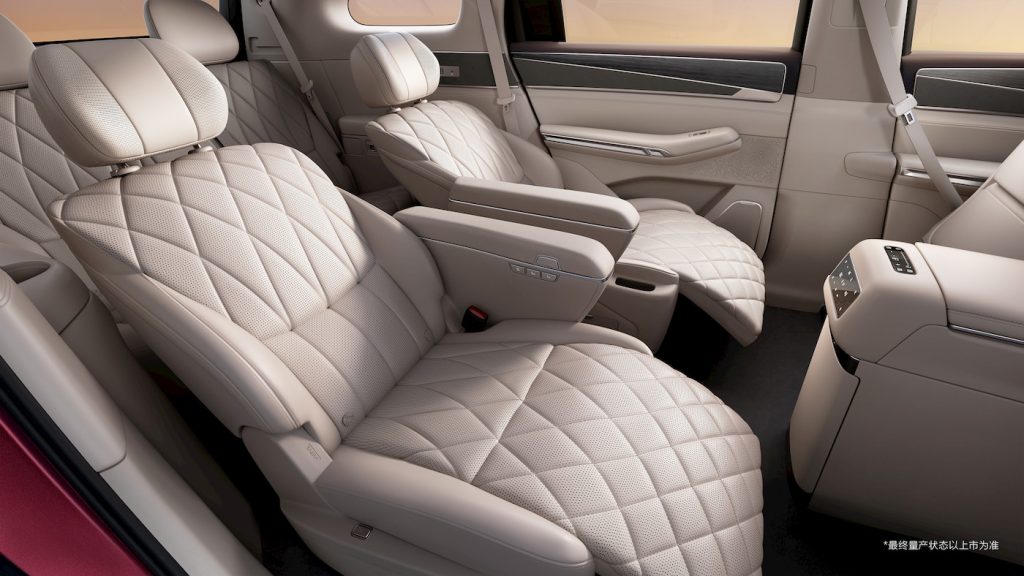 BYD-flagship-electric-SUV-interior