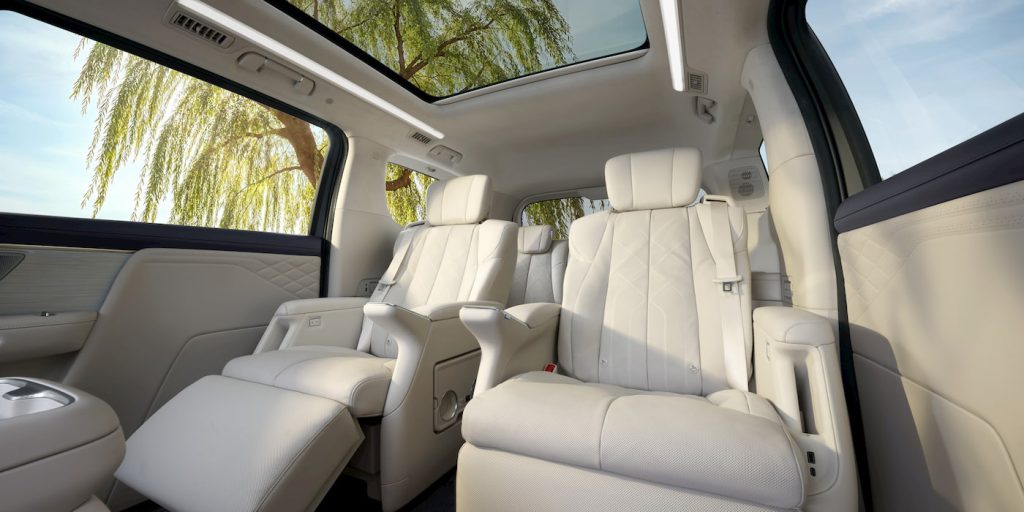 Buick-luxury-electric-van-interior