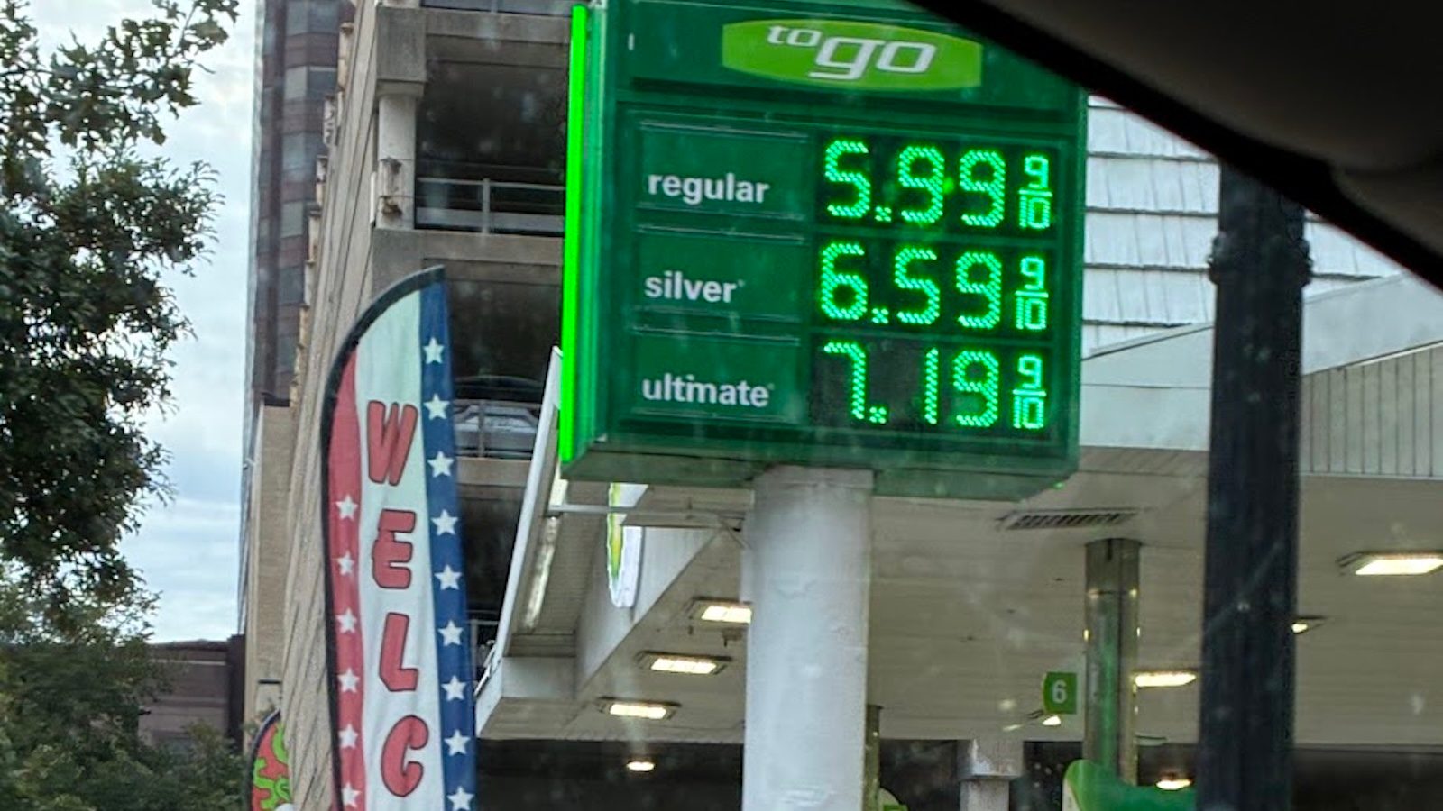 BP station in Chicago, IL showing $7 gasoline September, 2026