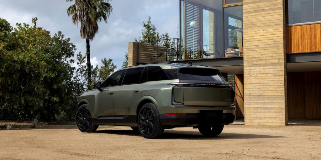 Lexus-3-row-luxury-electric-SUV