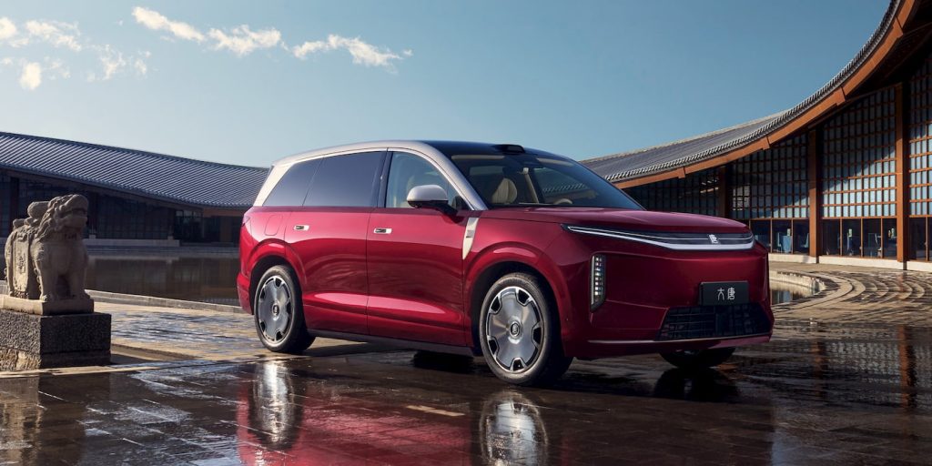 BYD-luxury-SUV-overseas