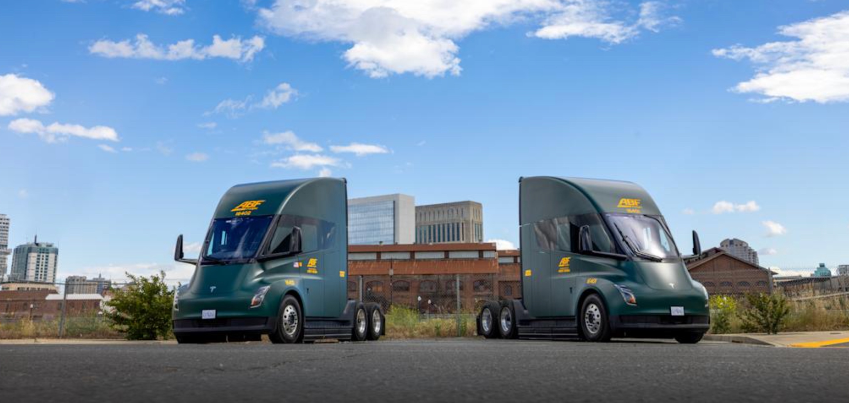 Fleet buys Tesla Semi electric trucks after stunning 1.55…