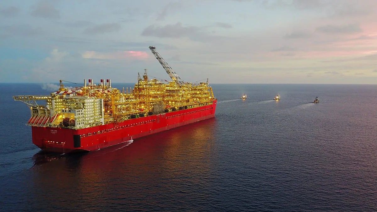 electrek.co - Michelle Lewis - Shell could walk away from offshore wind in $1 billion+ sell-off
