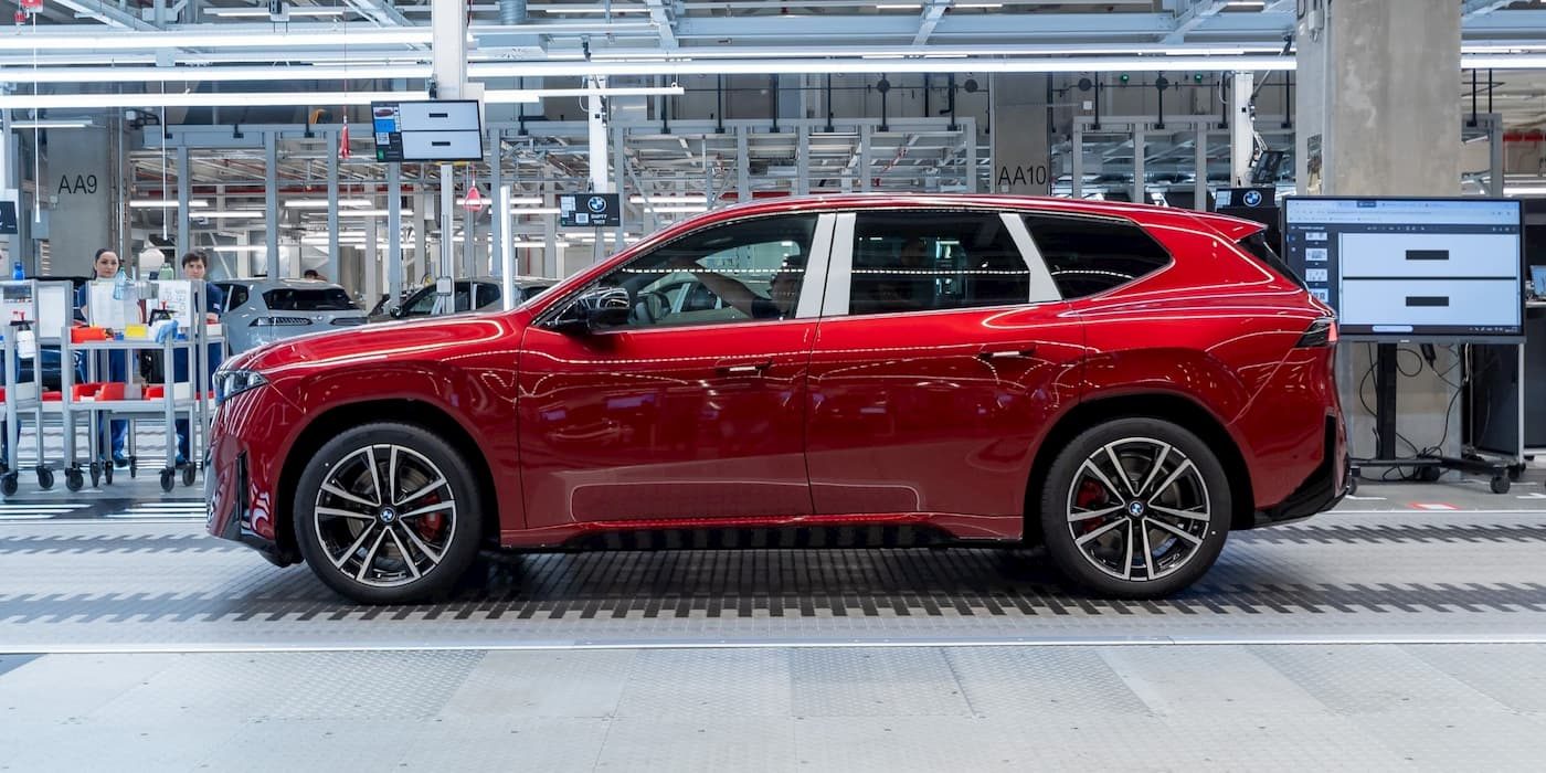 BMW-iX3-orders-100,000