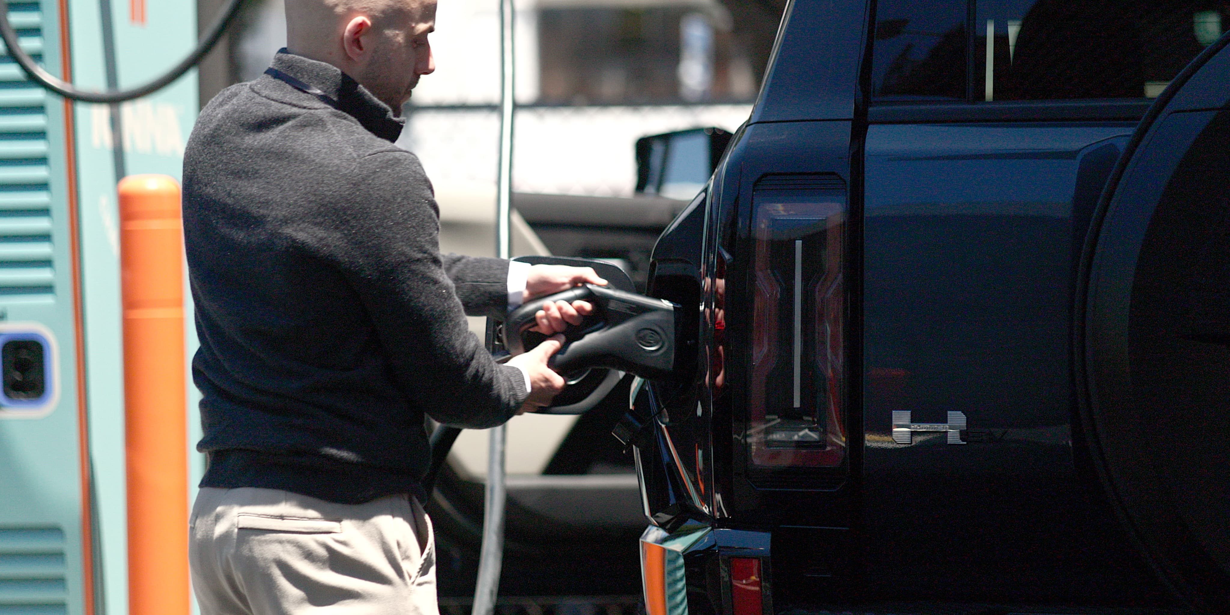 GM makes charging easy while Elon bets big on fossil fuels&hellip;