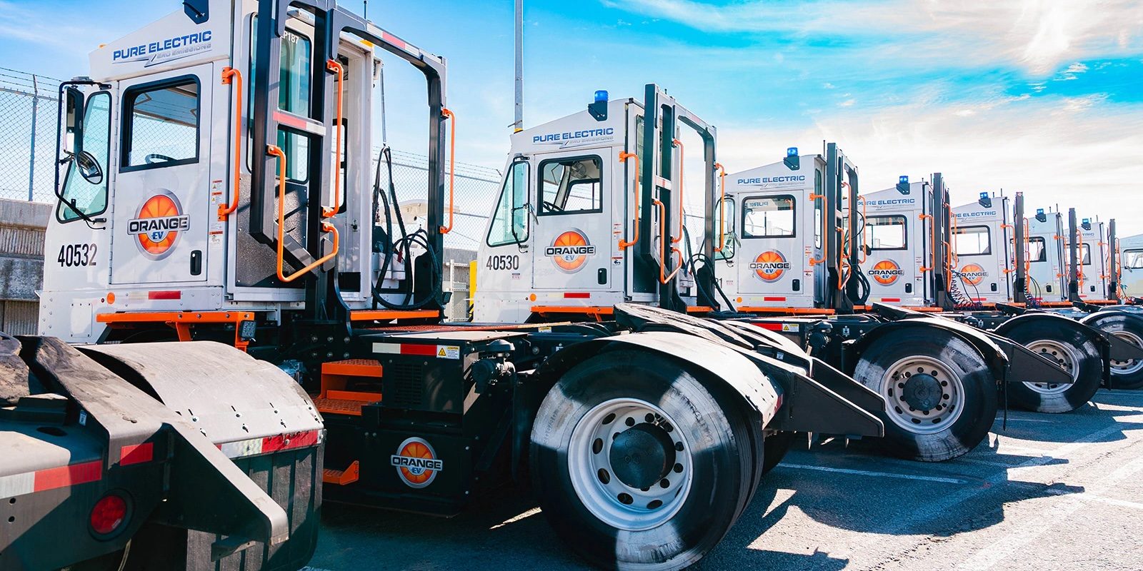 APM Terminals Elizabeth orders 96 Orange EV electric terminal tractors