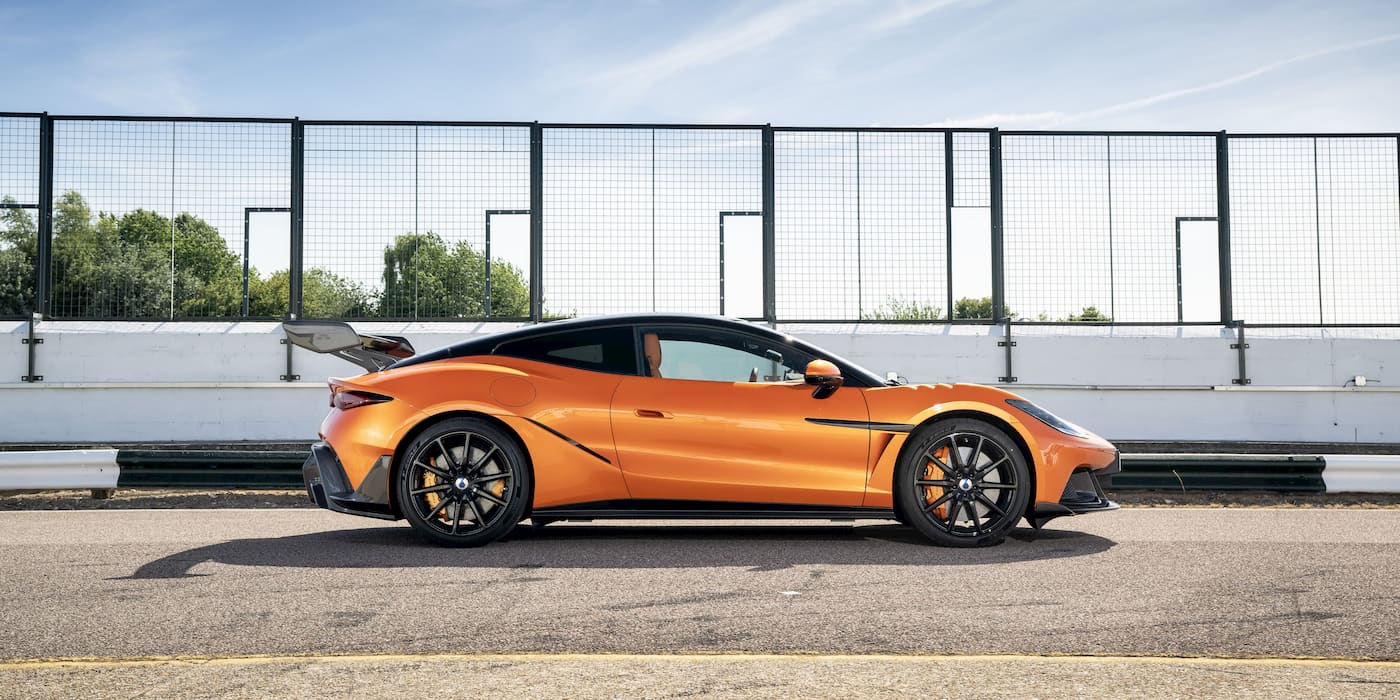 electrek.co - Peter Johnson - BYD's electric supercar beats Porsche on both speed and price [Video]