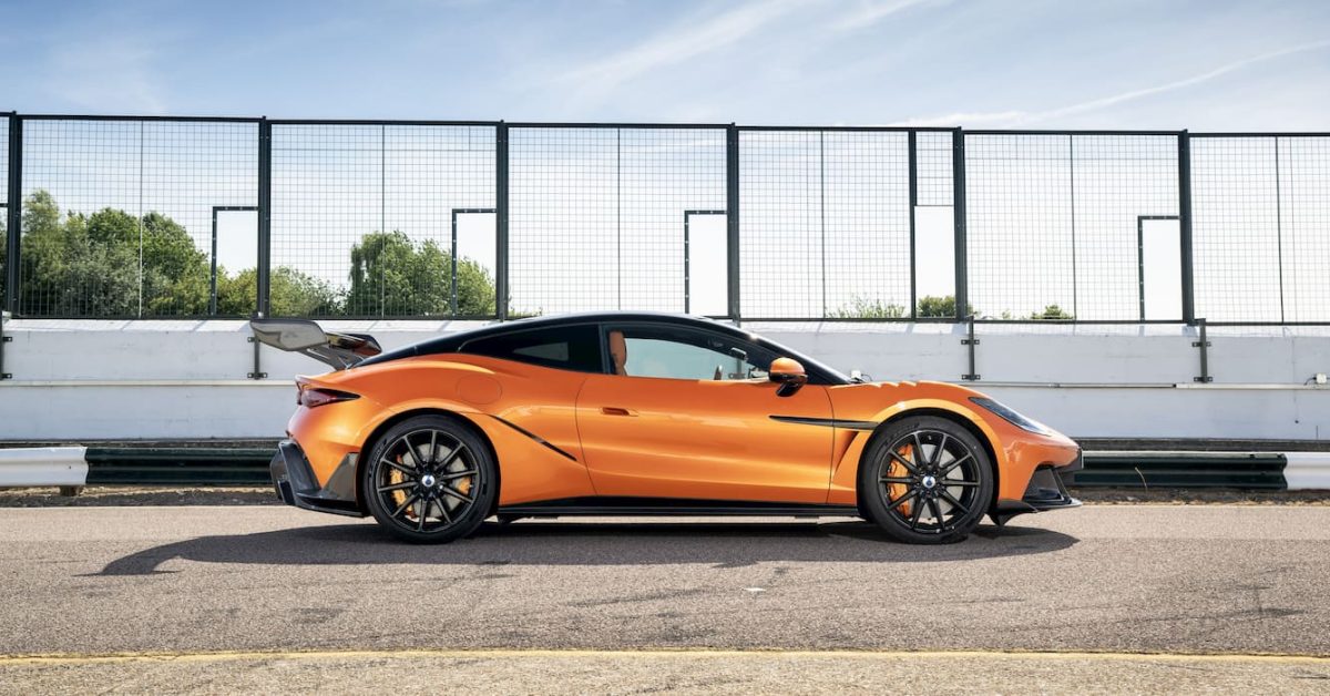 BYD's Denza Z Electric Supercar Outperforms Porsche 911 Turbo S in Speed and Cost