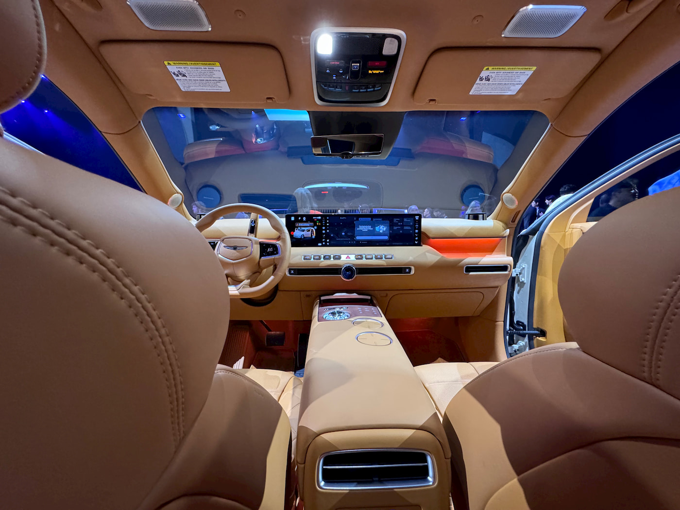 Genesis-GV90-interior-display