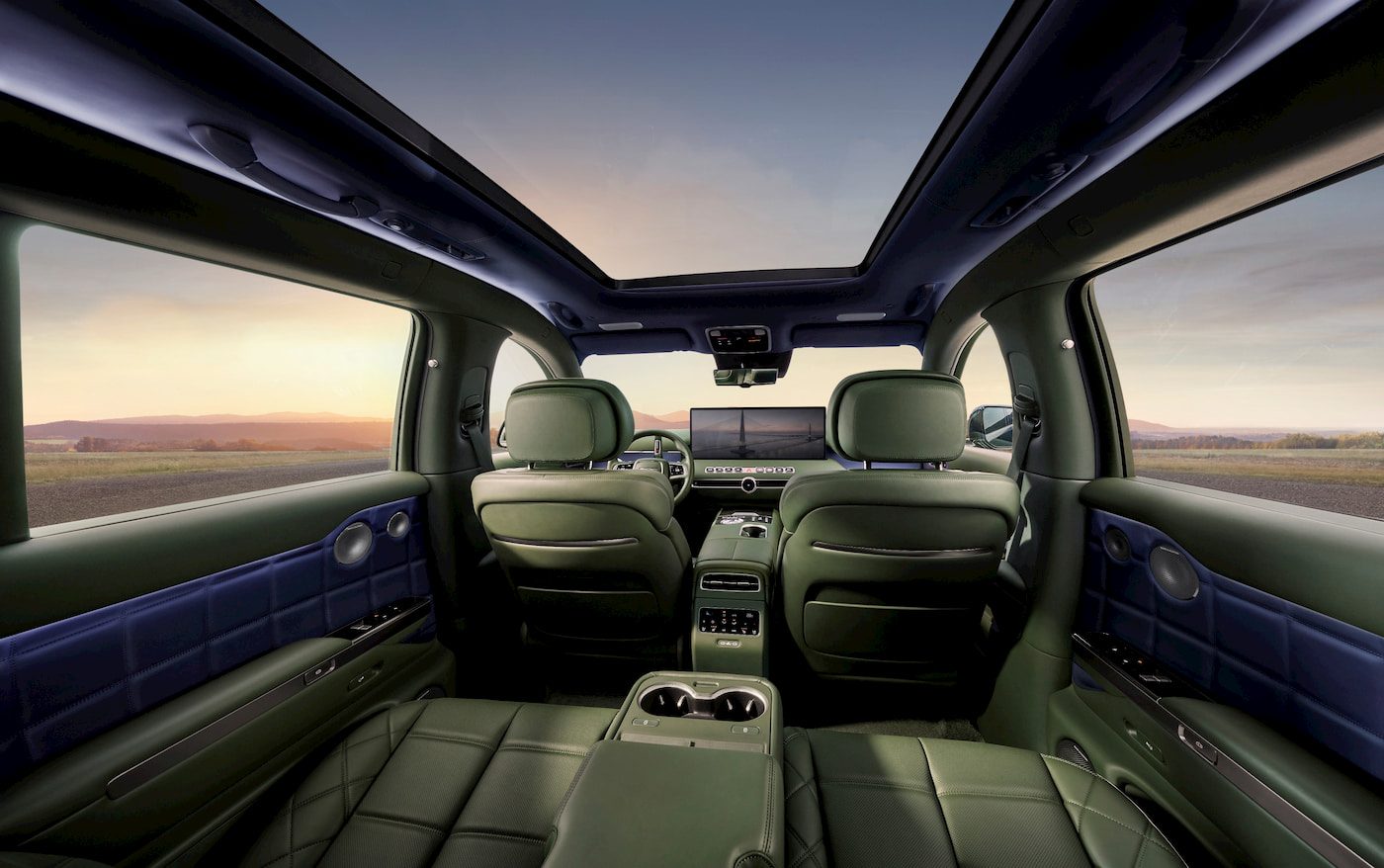 Genesis-GV90-interior