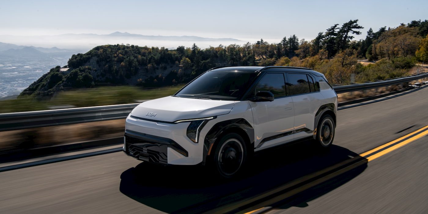 Kia’s new EV3 is the same price as the Niro Hybrid, and…