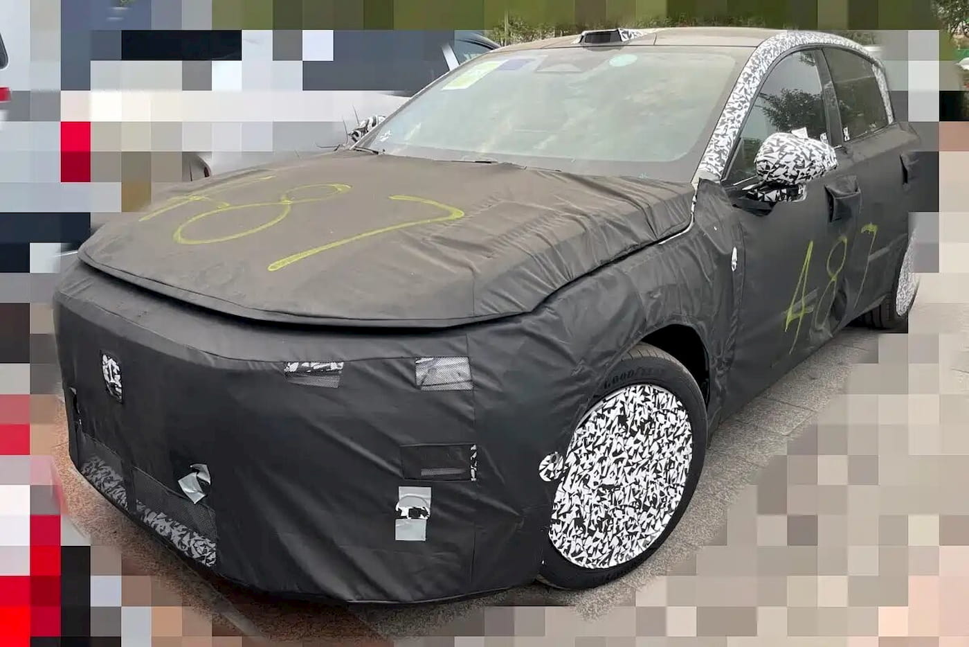 Volvo-sedan-EV