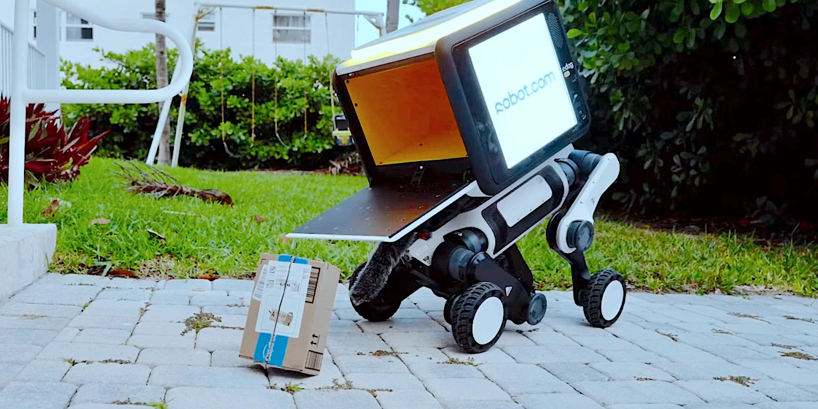 electrek.co - Jo Borrás - Robot delivery dog dumps hot steaming packages on your doorstep [video]