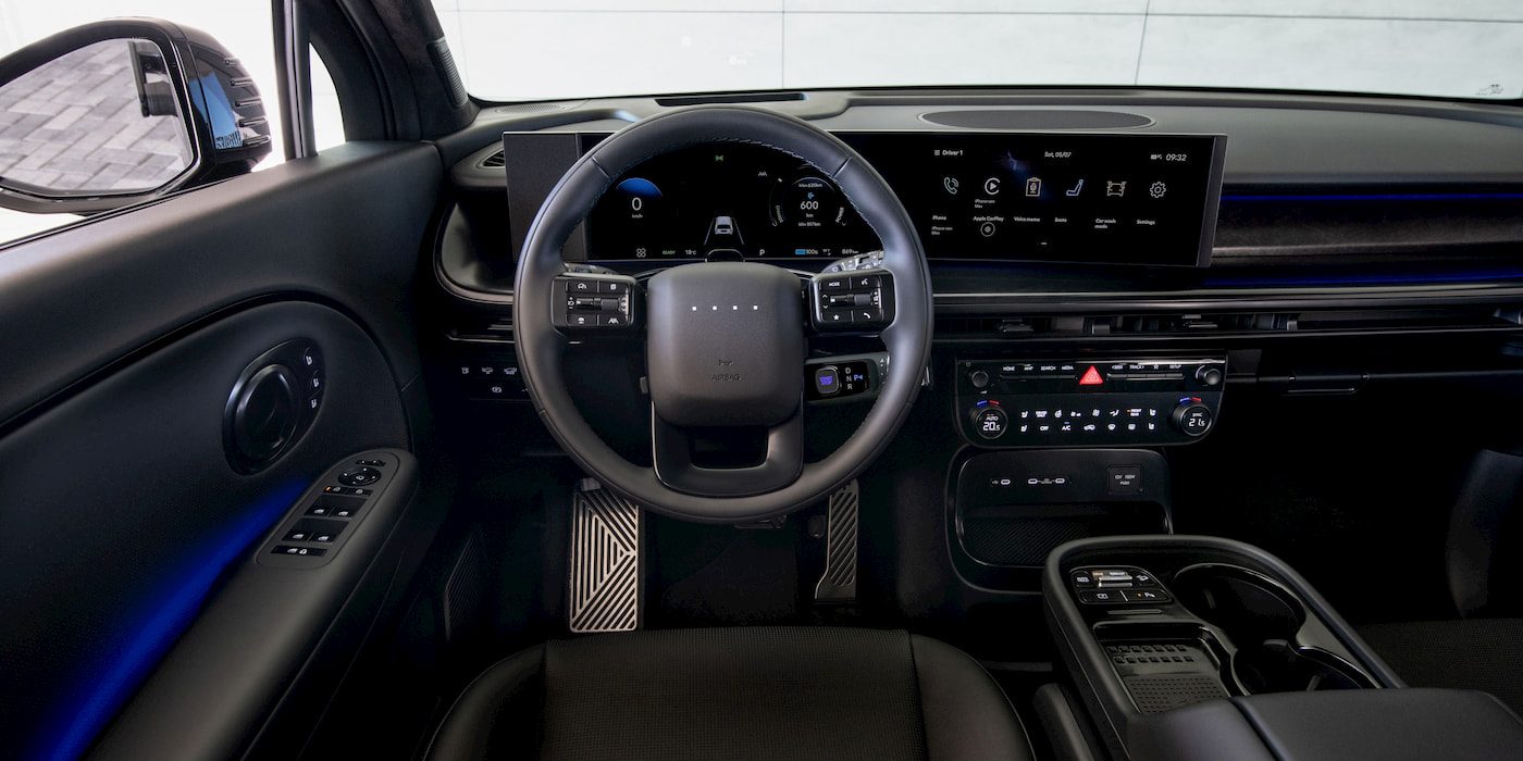 hyundai-ioniq-9-black-ink-infotainment