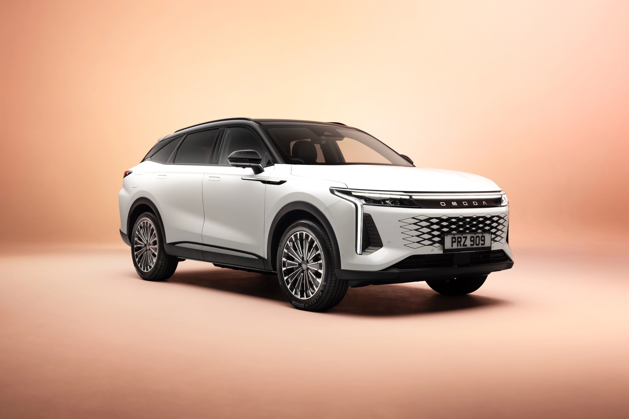 Omoda 9 SHS-P plug-in hybrid SUV — In detail