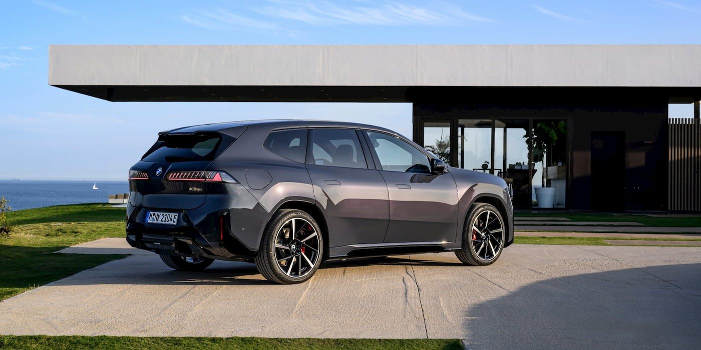 BMW-iX3-orders-100,000-europe