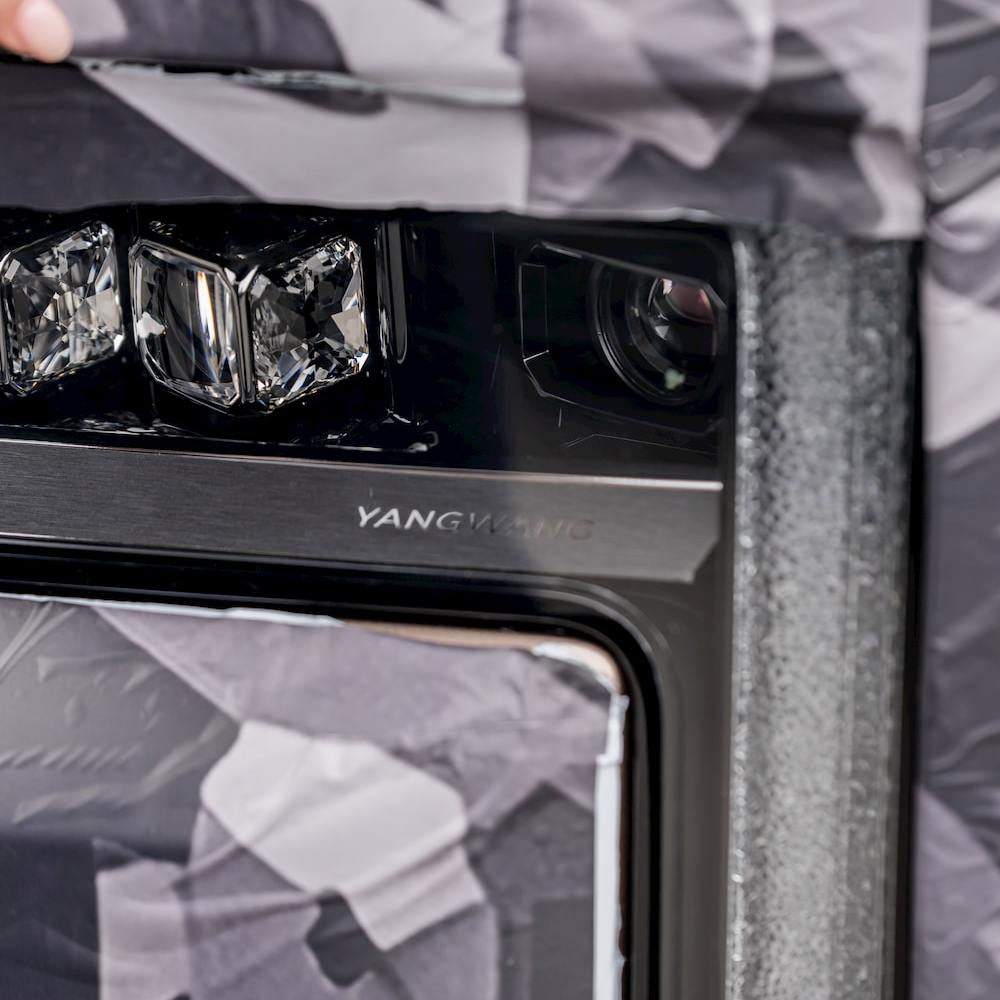 BYD-ultra-luxe-EV-solid-state-batteries