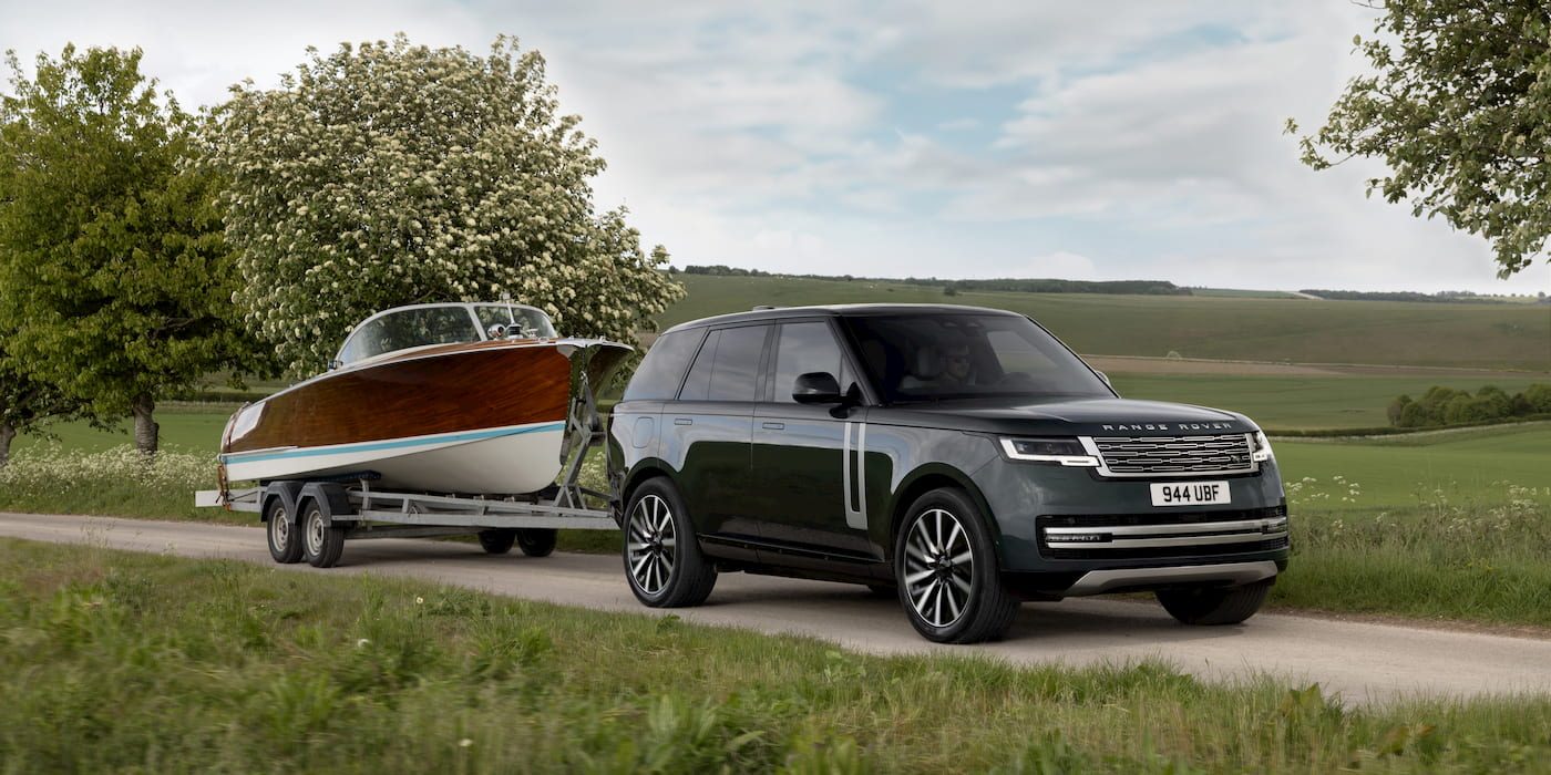 Range-Rover-Electric-towing