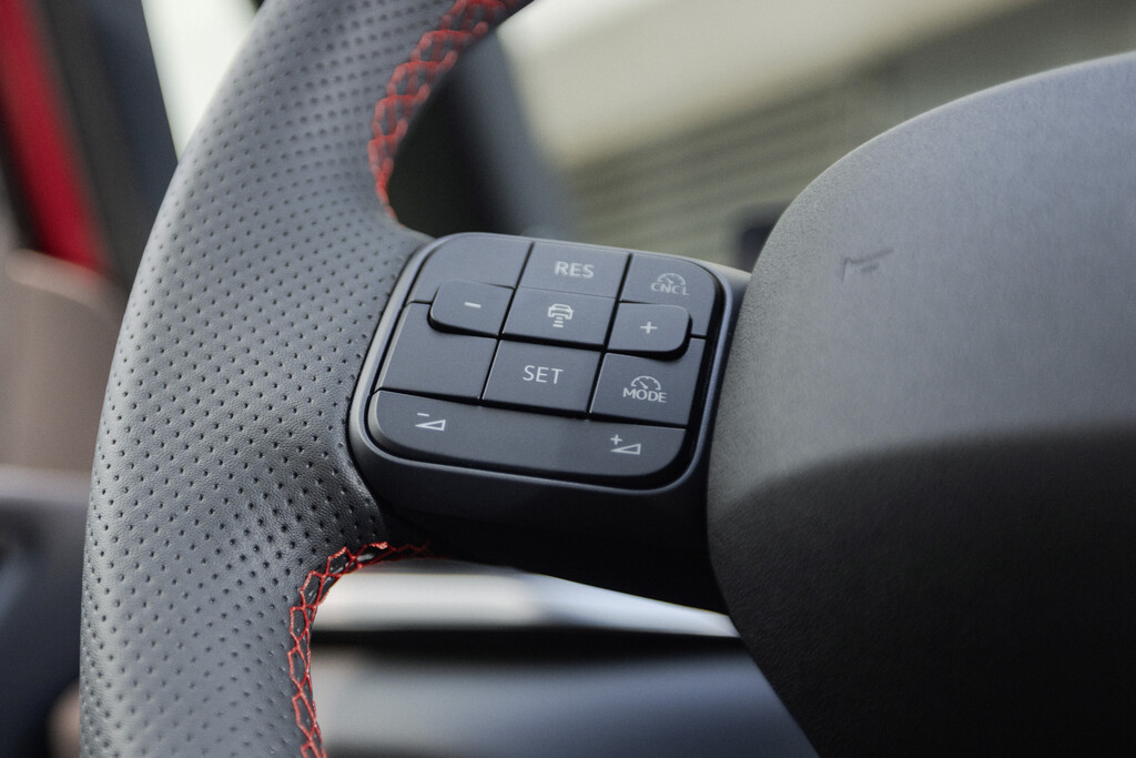 Volkswagen-ID.3-GTI-physical-buttons