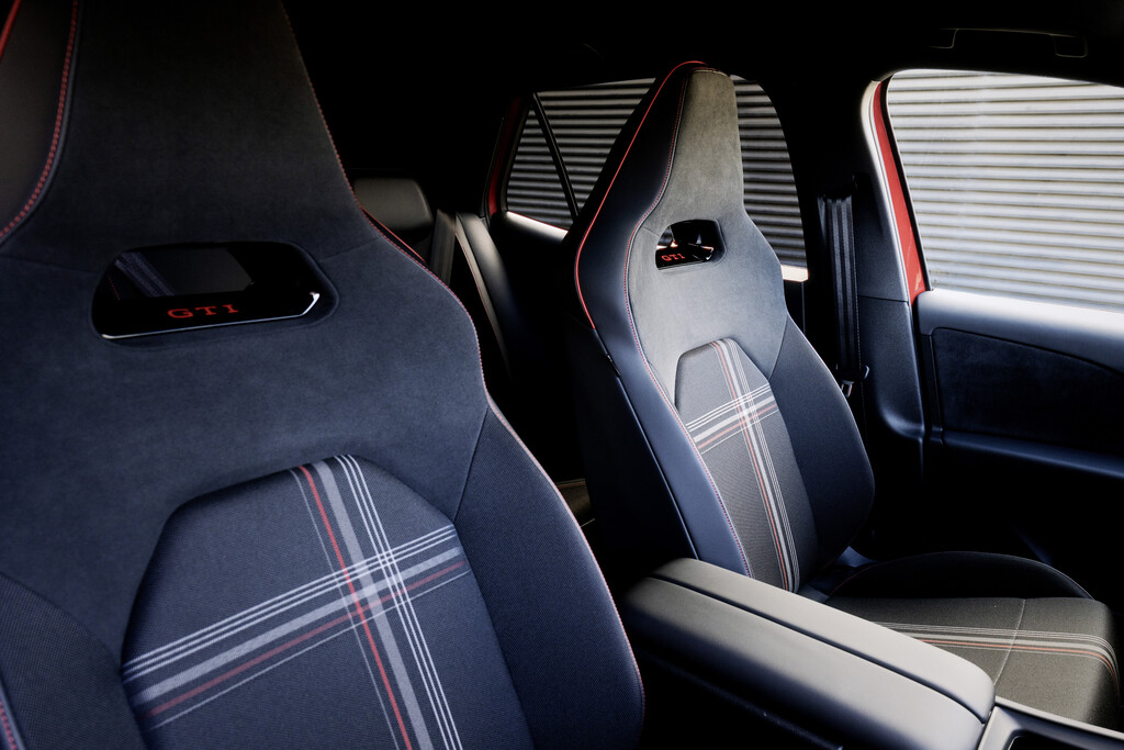 Volkswagen-ID.3-GTI-sports-seats