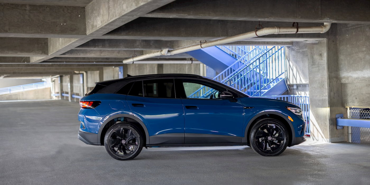 electrek.co - Peter Johnson - Volkswagen is clearing out ID.4 EVs with a $12,500 discount