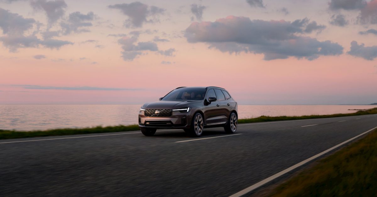 Volvo’s New PHEVs Offer Up to 78 Miles of Electric Range, Surpassing Toyota RAV4