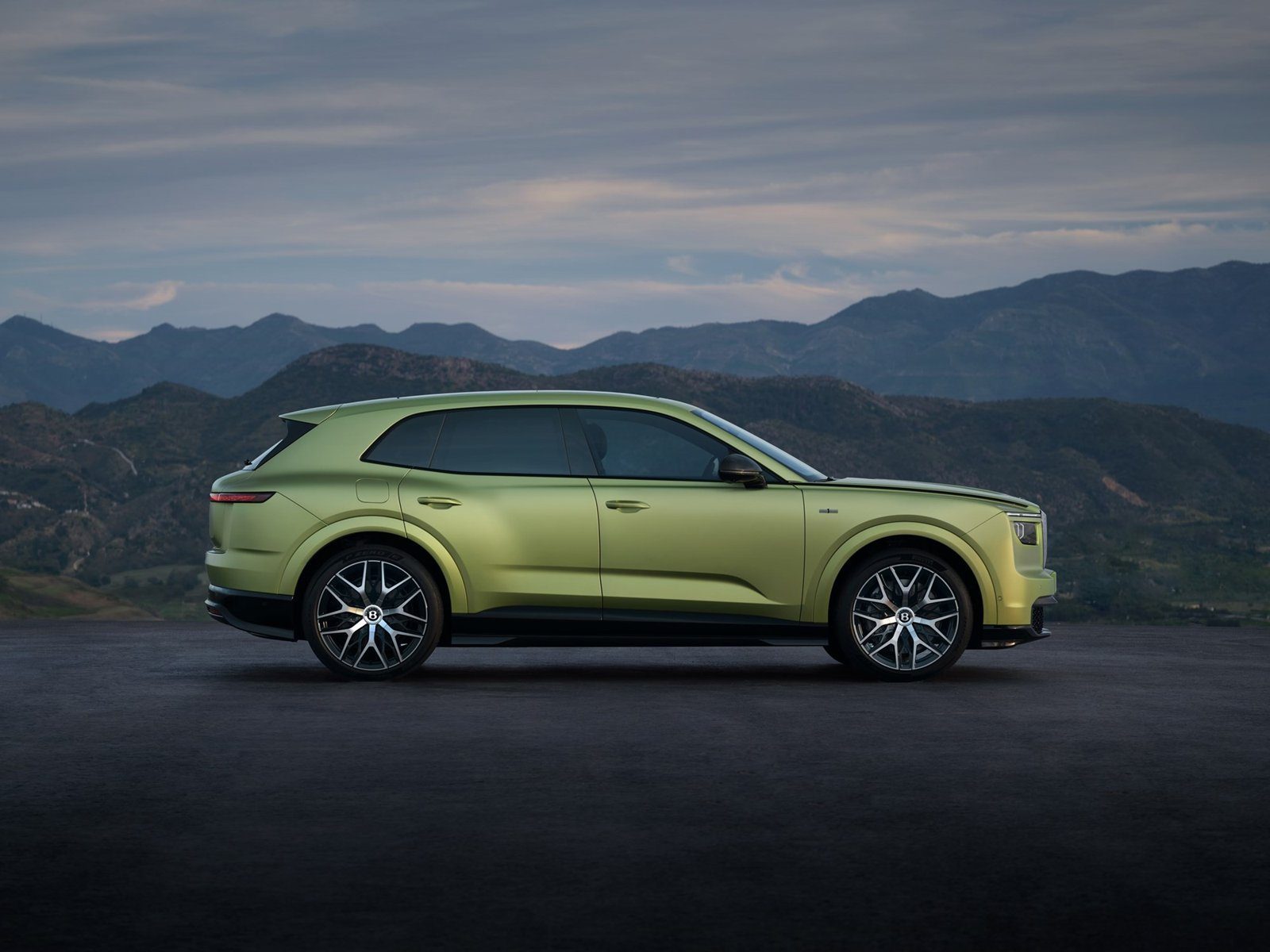 Bentley Torcal side profile