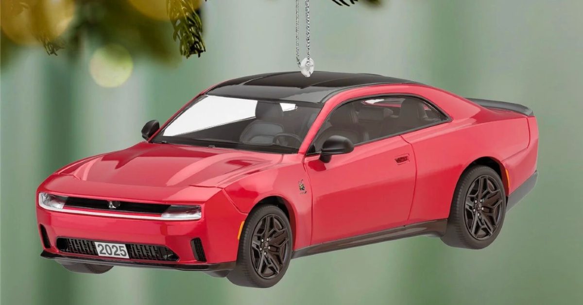 Hallmark Introduces Keepsake Daytona Scat Pack for Christmas Trees