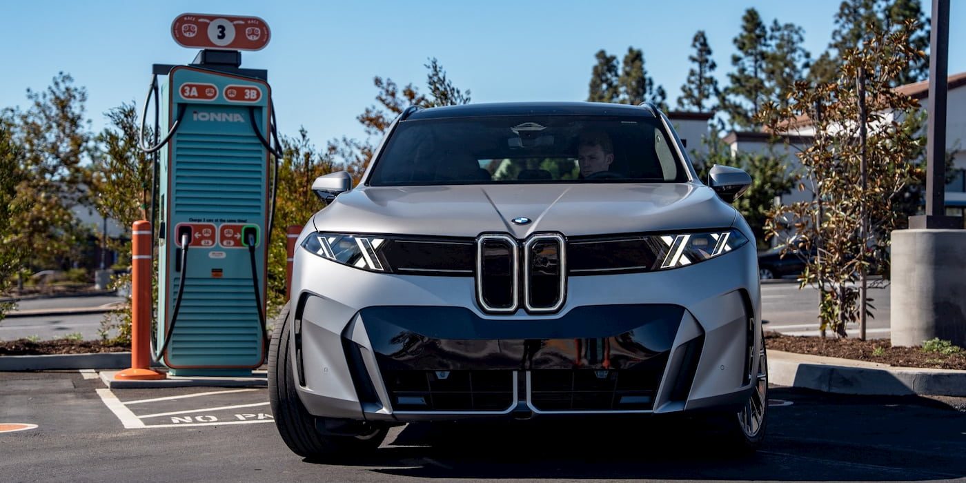BMW-iX5-fast-charging-460kW-demo