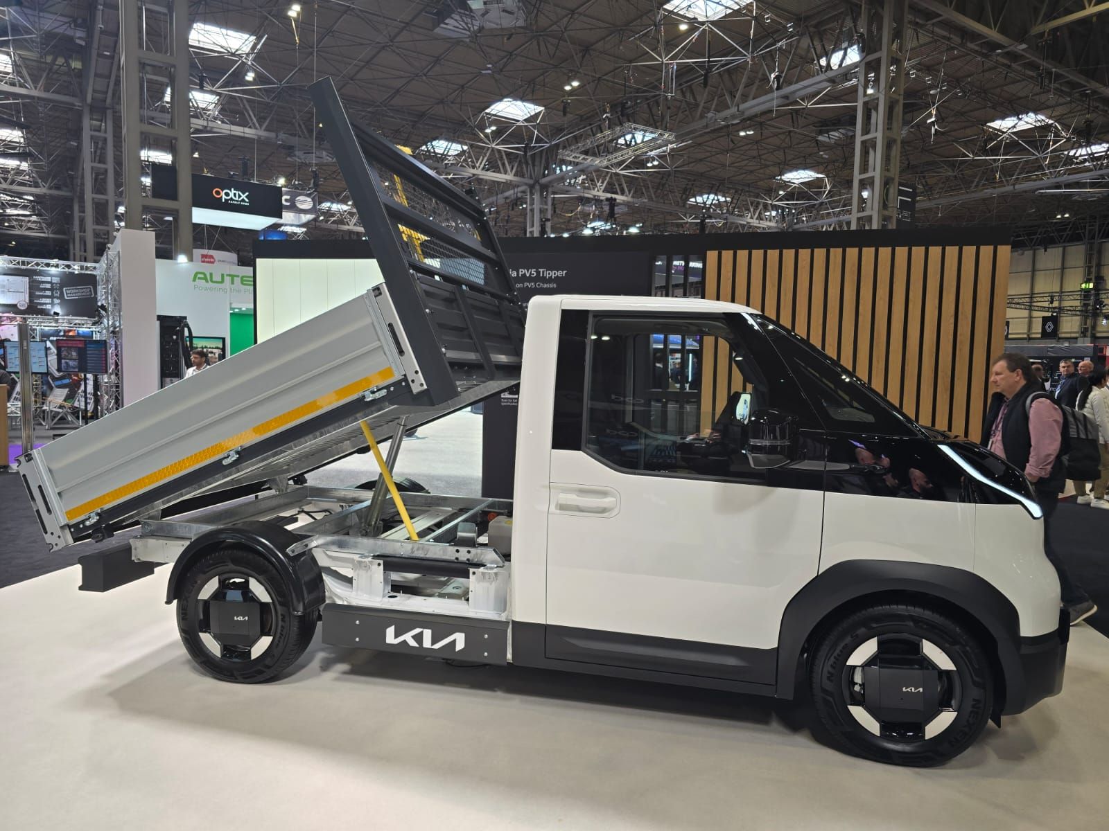 Kia-PV5-dump-truck