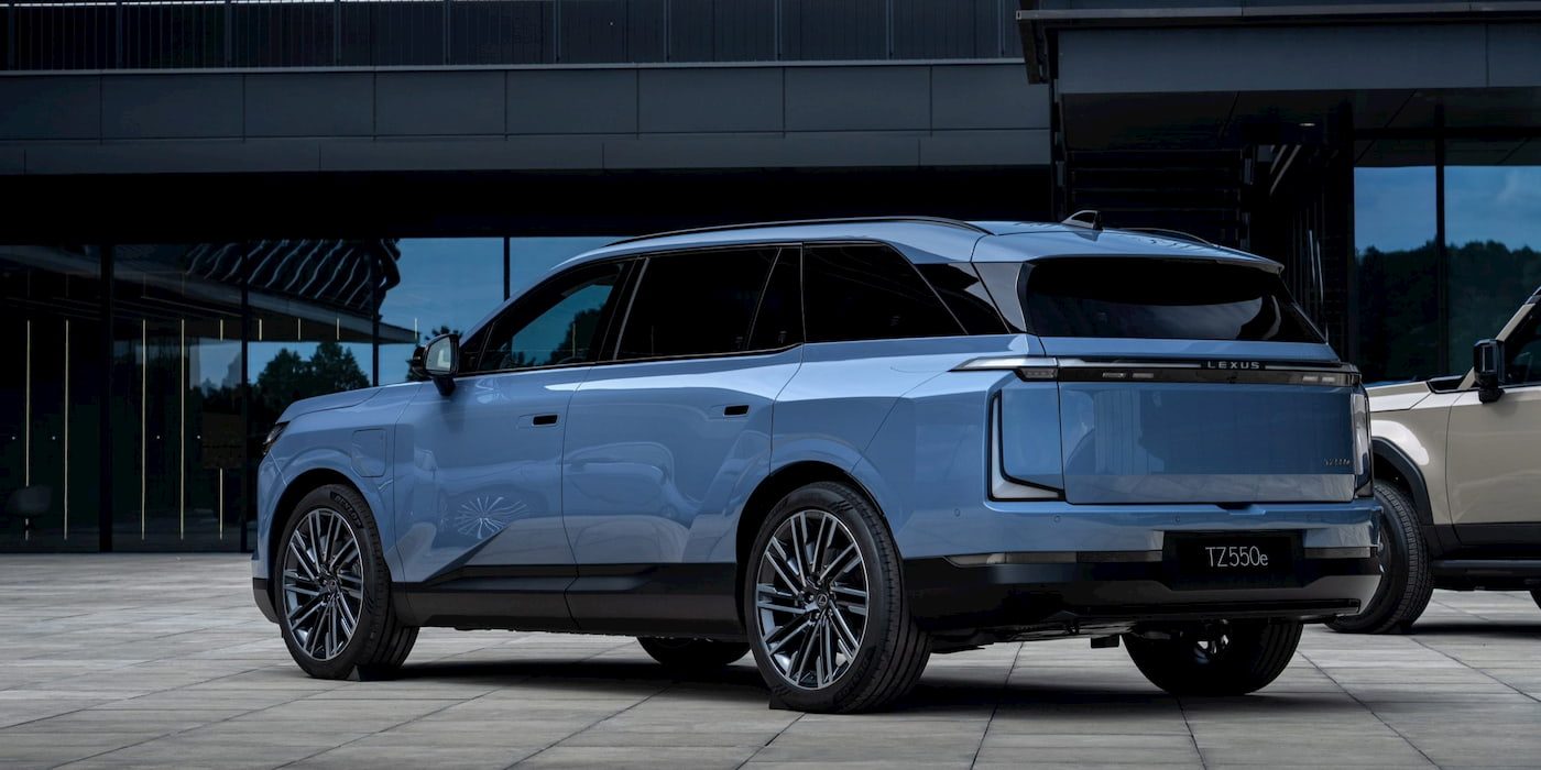 Lexus, Avrupa ve ABD'deki İlk 3 Sıralı Elektrikli SUV Modelinin Fiyatlarını Açıkladı
