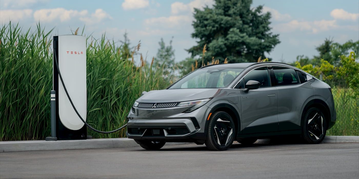 Mitsubishi-Eclipse-EV-Tesla-Supercharger