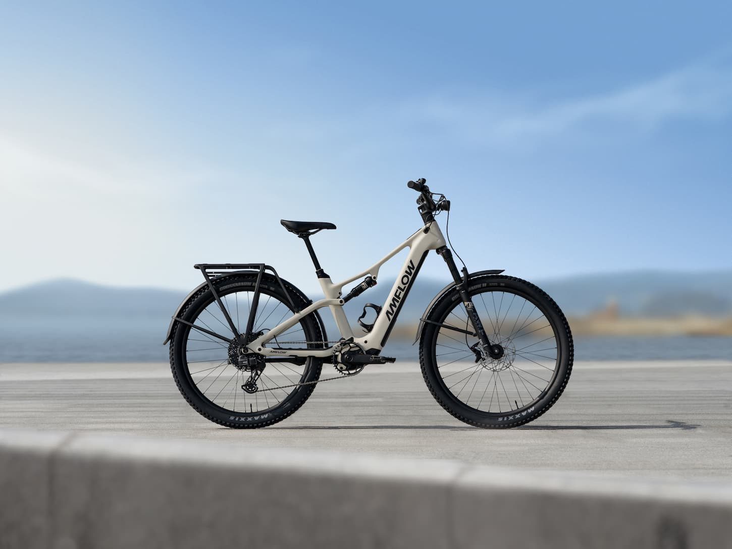 Amflow launches TL Carbon SUV-style e-bike and brings PR Carbon series to the US