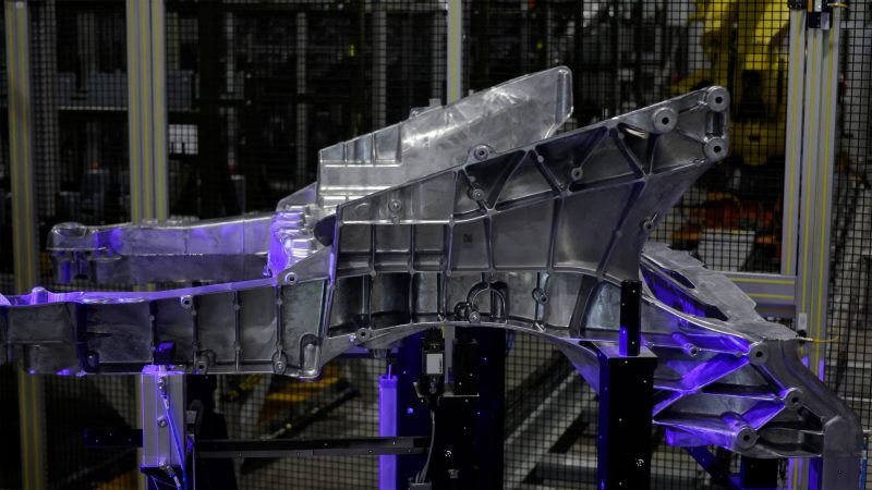 Ford Fathom aluminum unicasting during optical scanning