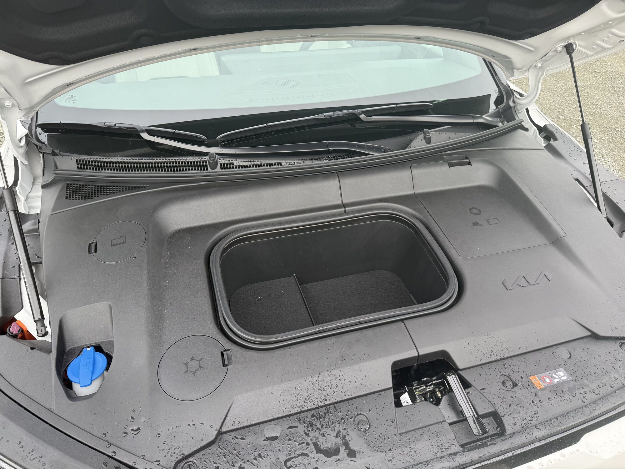 Kia EV3 frunk
