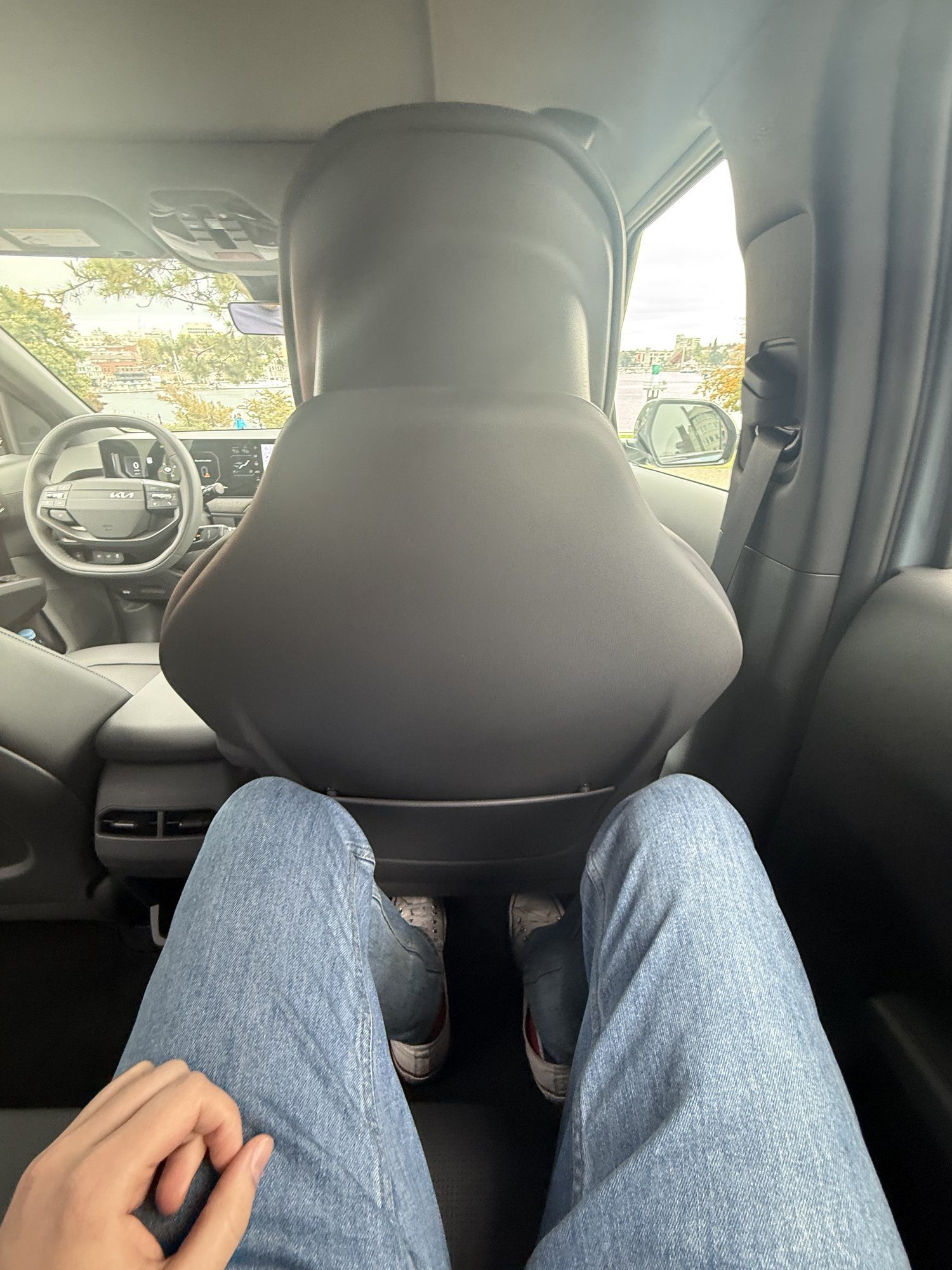 Kia EV3 rear seat legroom